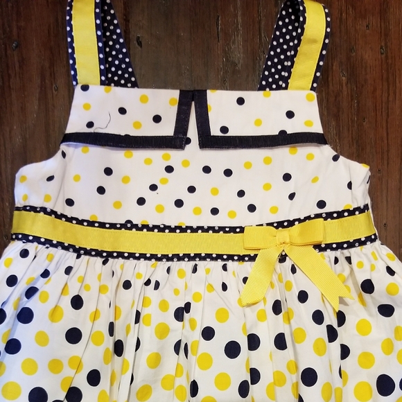 Dainty polka dot toddler dress - Picture 3 of 5